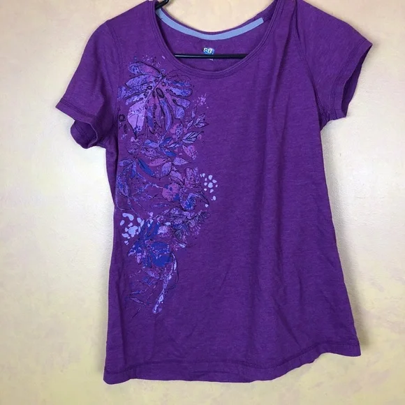 Woman’s blouse, size medium - Picture 2 of 8